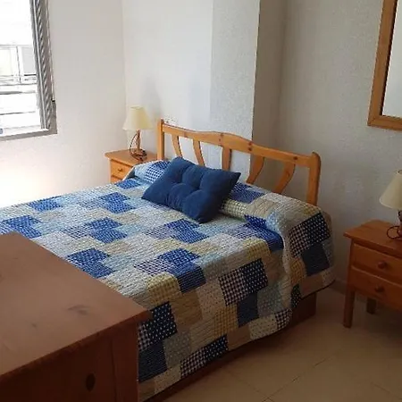 Front Of Los Locos Beach Apartman *